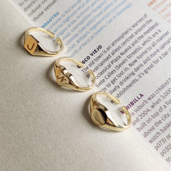 Classic Signet Ring, (Solid Silver Signet Ring) - Picture 4 of 14